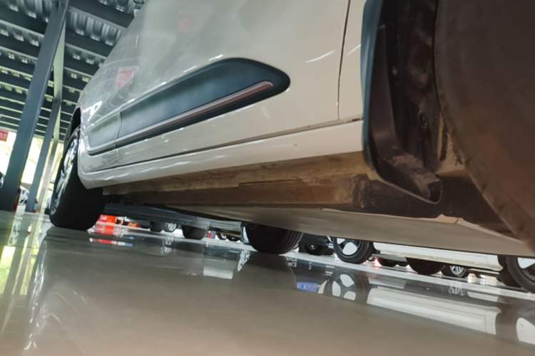 Used Dongfeng NAMMI 01 2026 Model Originality Edition 330Air Right Side Sill