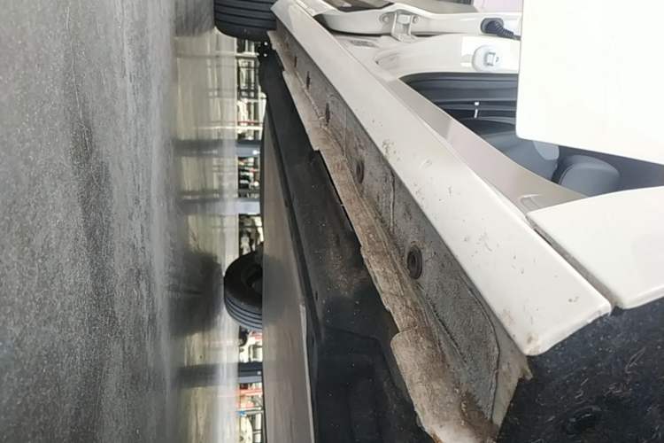 Used Dongfeng NAMMI 01 2026 Model Originality Edition 330Air Right Side Sill