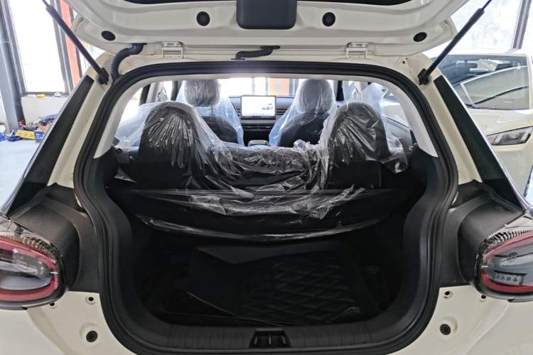 Used Dongfeng NAMMI 01 2026 Model Originality Edition 330Air Trunk