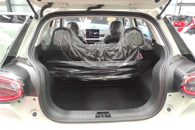 Used Dongfeng NAMMI 01 2026 Model, Beloved Edition 330 Ultra Trunk