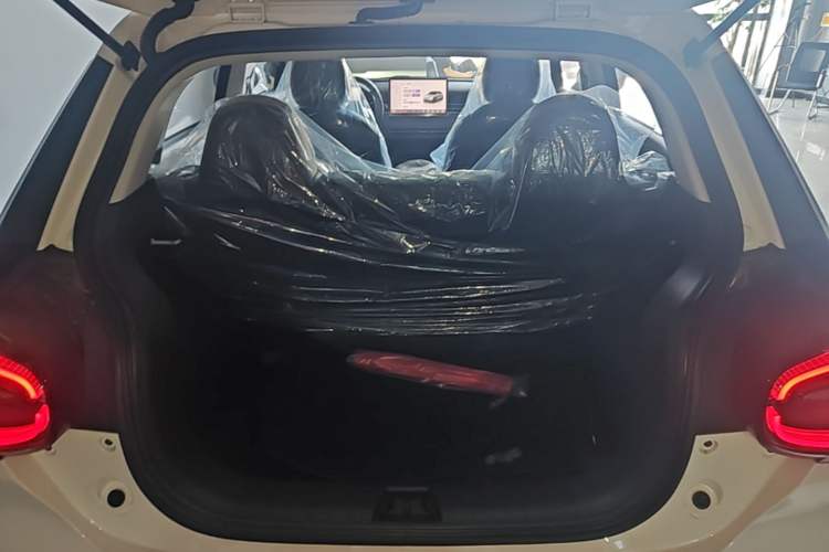 Used Dongfeng NAMMI 01 2026 Model, Beloved Edition 330 Ultra Trunk