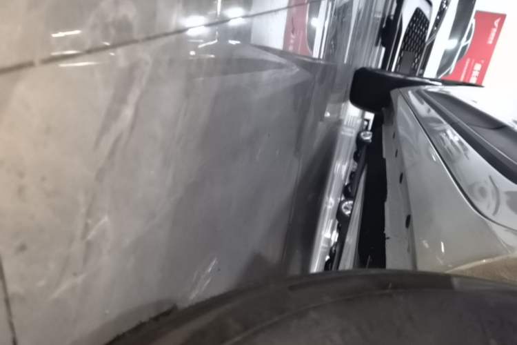 Used Dongfeng NAMMI 01 2026 Model Originality Edition 330Air Left Side Sill