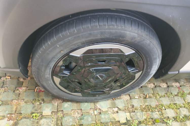 Used Dongfeng NAMMI 06 2025 471 Ultra Left Front Wheel Hub
