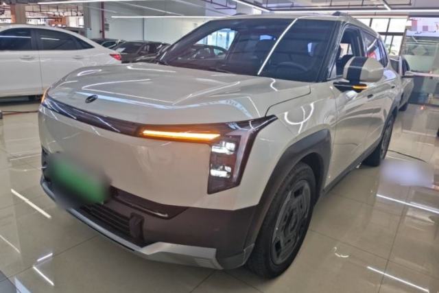 Używany Dongfeng NAMMI 06 2025 471 Ultra