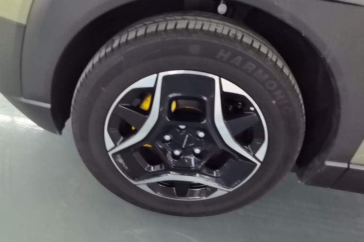 Used Dongfeng NAMMI 06 2025 471 Ultra Left Front Wheel Hub