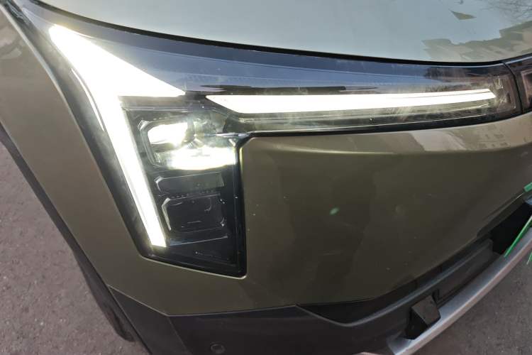 Used Dongfeng NAMMI 06 2025 401 Pro Right Front Headlight