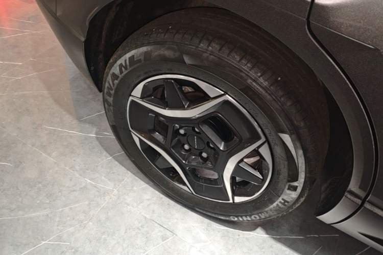 Used Dongfeng NAMMI 06 2025 401 Pro Right Rear Wheel Hub