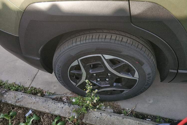 Used Dongfeng NAMMI 06 2025 401 Pro Right Rear Wheel Hub