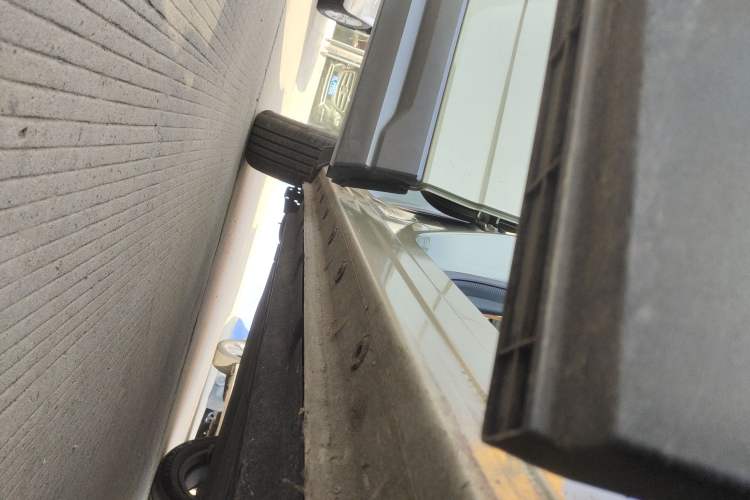 Used Dongfeng NAMMI 06 2025 401 Pro Right Side Sill