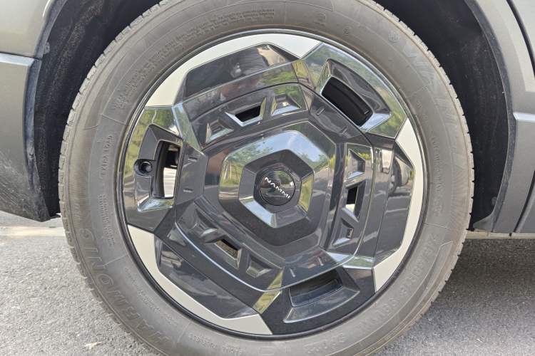 Used Dongfeng NAMMI 06 2025 471 Ultra Exterior 8