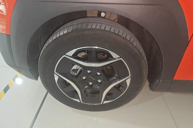 Used Dongfeng NAMMI 06 2025 471 Ultra Left Front Wheel Hub