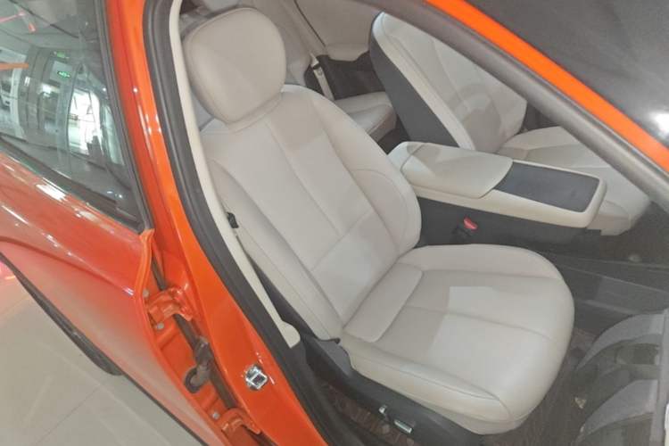 Used Dongfeng NAMMI 06 2025 471 Ultra Right Front Seat