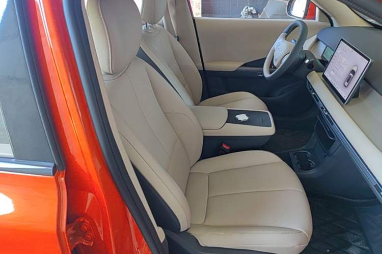 Used Dongfeng NAMMI 06 2025 471 Ultra Right Front Seat