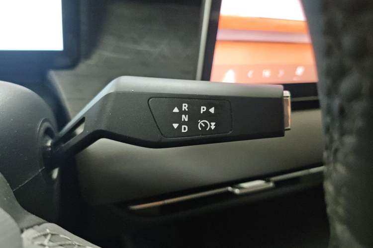 Used Dongfeng NAMMI 06 2025 401 Pro Gear Lever