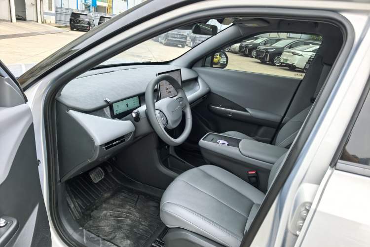 Used Dongfeng NAMMI 06 2025 471 Ultra Interior 2