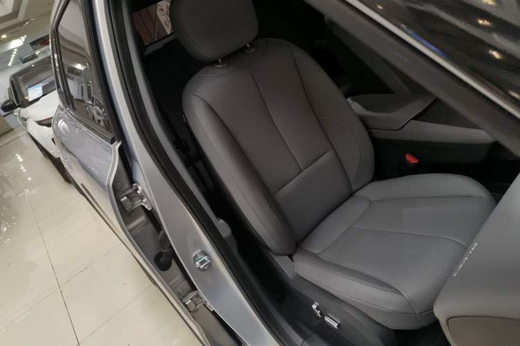 Used Dongfeng NAMMI 06 2025 401 Pro Right Front Seat