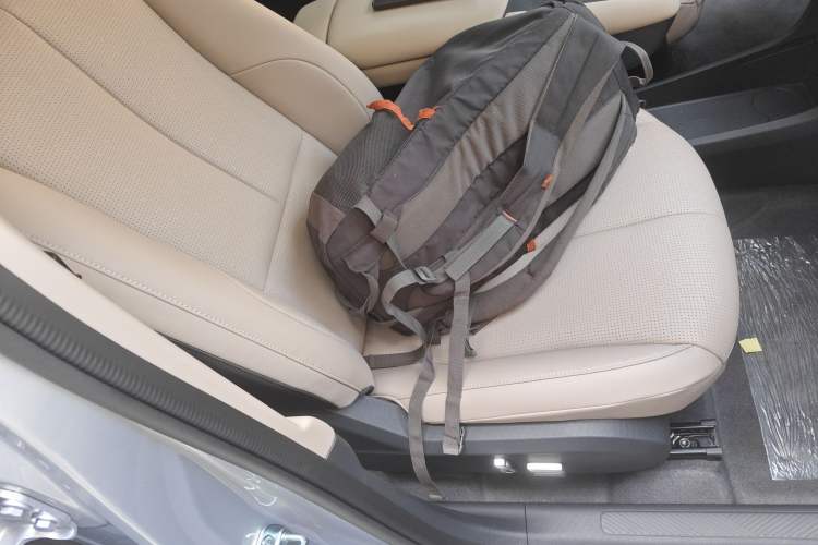 Used Dongfeng NAMMI 06 2025 401 Pro Right Front Seat