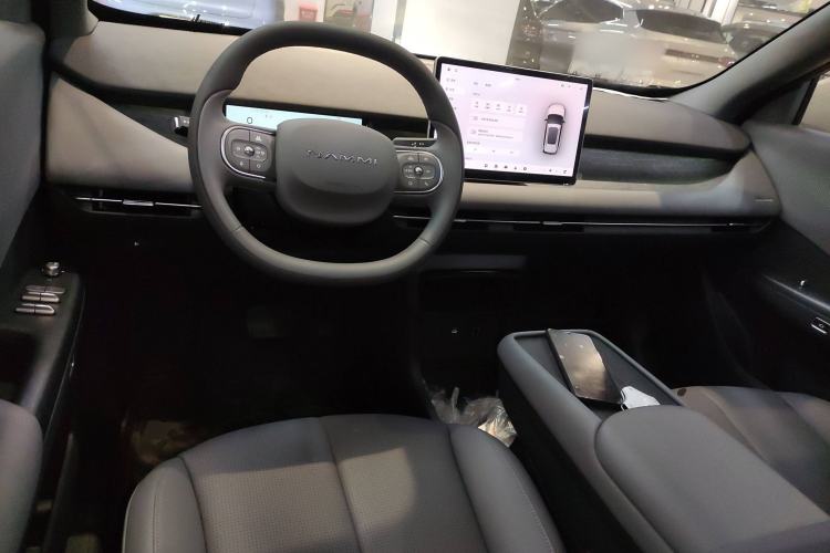 Used Dongfeng NAMMI 06 2025 471 Ultra Center Console