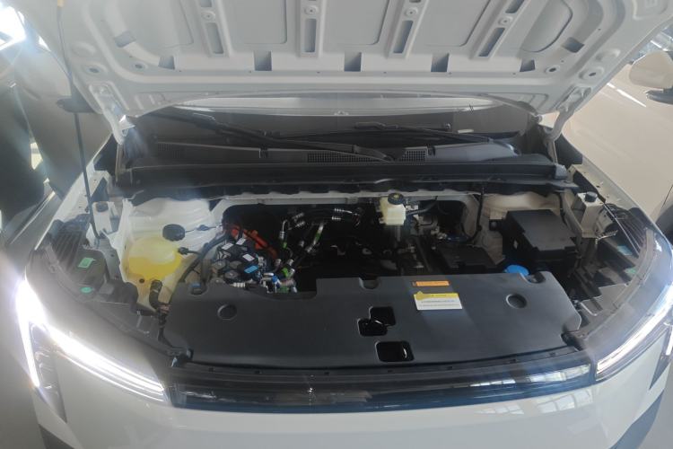 Used Dongfeng NAMMI 06 2025 401 Air Engine Bay