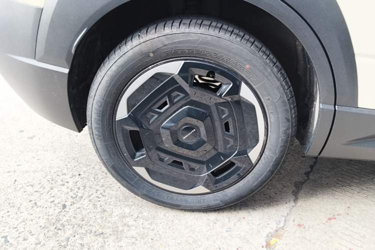 Used Dongfeng NAMMI 06 2025 471 Ultra Exterior 1