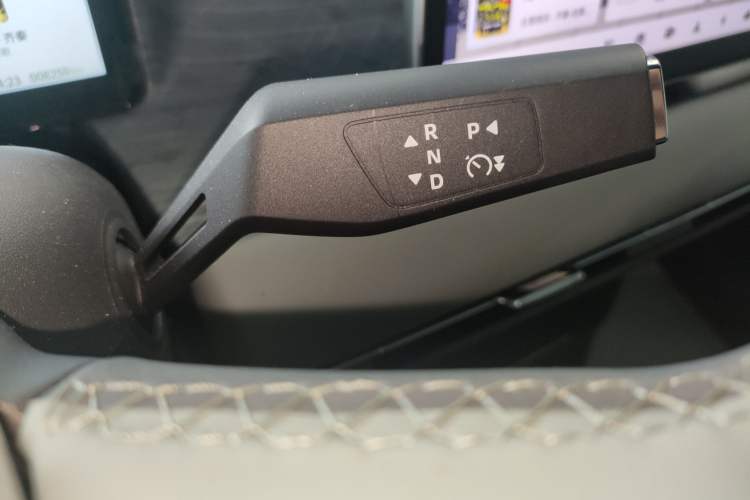 Used Dongfeng NAMMI 06 2025 471 Ultra Gear Lever