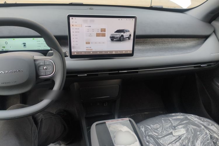 Used Dongfeng NAMMI 06 2025 401 Pro Interior 2