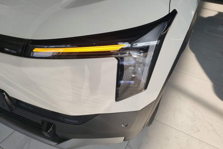 Used Dongfeng NAMMI 06 2025 471 Ultra Left Front Headlight