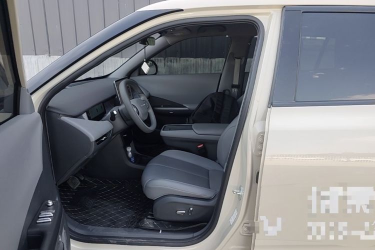 Used Dongfeng NAMMI 06 2025 471 Ultra Left Front Seat