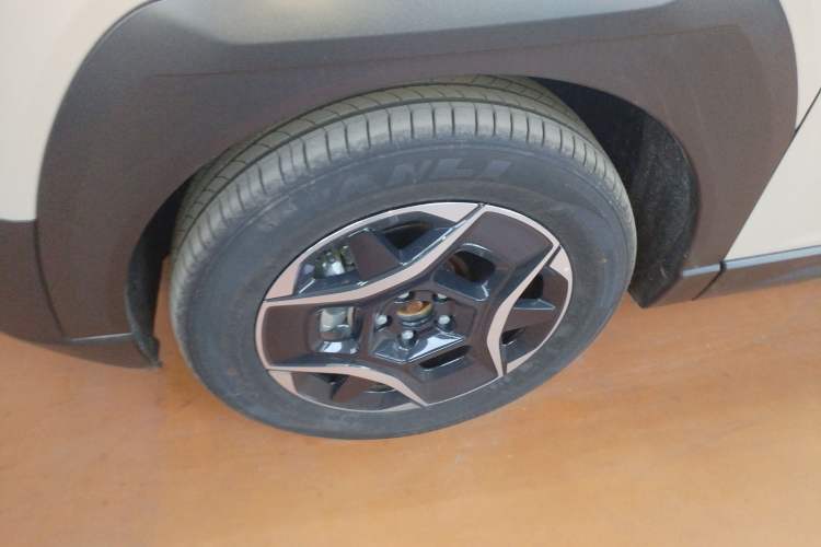 Used Dongfeng NAMMI 06 2025 401 Ultra Left Front Wheel Hub