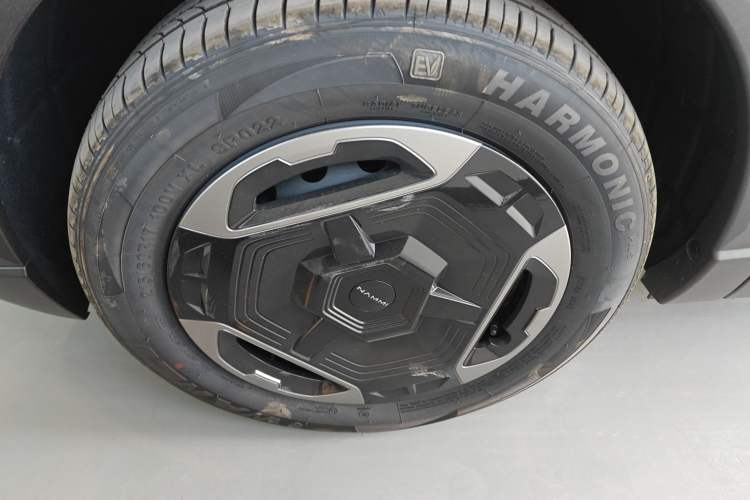Used Dongfeng NAMMI 06 2025 401 Air Left Front Wheel Hub
