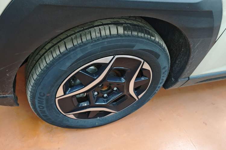Used Dongfeng NAMMI 06 2025 401 Air Left Front Wheel Hub