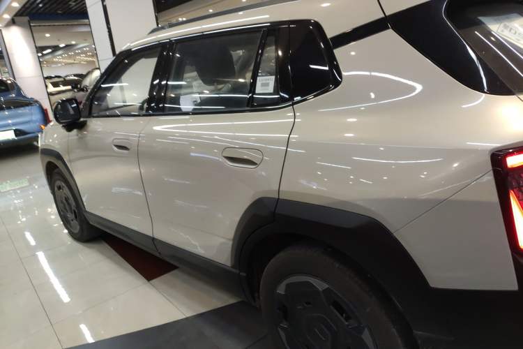 Used Dongfeng NAMMI 06 2025 471 Ultra Left Side