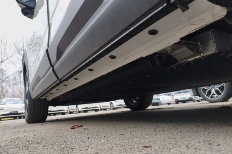 Used Dongfeng NAMMI 06 2025 401 Pro Left Side Sill