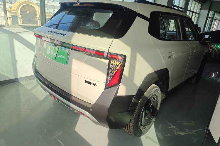 Used Dongfeng NAMMI 06 2025 401 Air Rear Right 45 Deg