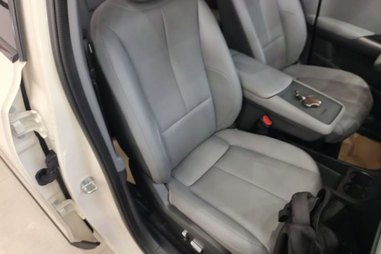 Used Dongfeng NAMMI 06 2025 401 Pro Right Front Seat