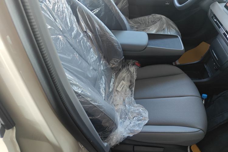 Used Dongfeng NAMMI 06 2025 401 Air Right Front Seat
