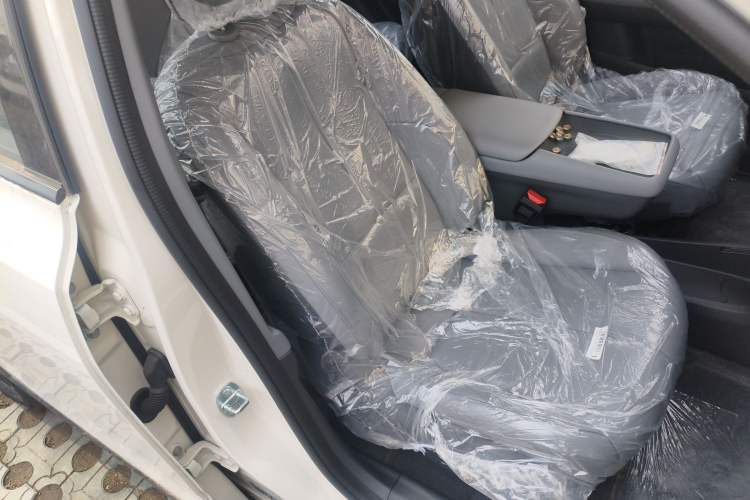 Used Dongfeng NAMMI 06 2025 401 Pro Right Front Seat
