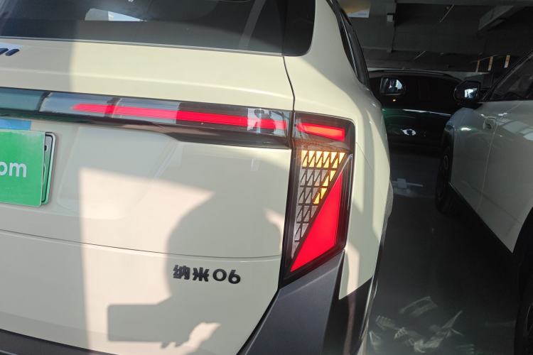 Used Dongfeng NAMMI 06 2025 401 Air Right Rear Taillight