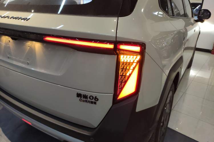 Used Dongfeng NAMMI 06 2025 471 Ultra Right Rear Taillight