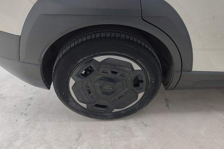 Used Dongfeng NAMMI 06 2025 471 Ultra Right Rear Wheel Hub