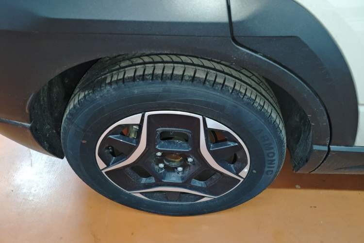 Used Dongfeng NAMMI 06 2025 401 Air Right Rear Wheel Hub