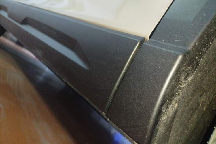 Used Dongfeng NAMMI 06 2025 401 Ultra Right Side Sill