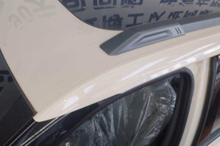 Used Dongfeng NAMMI 06 2025 401 Ultra Roof