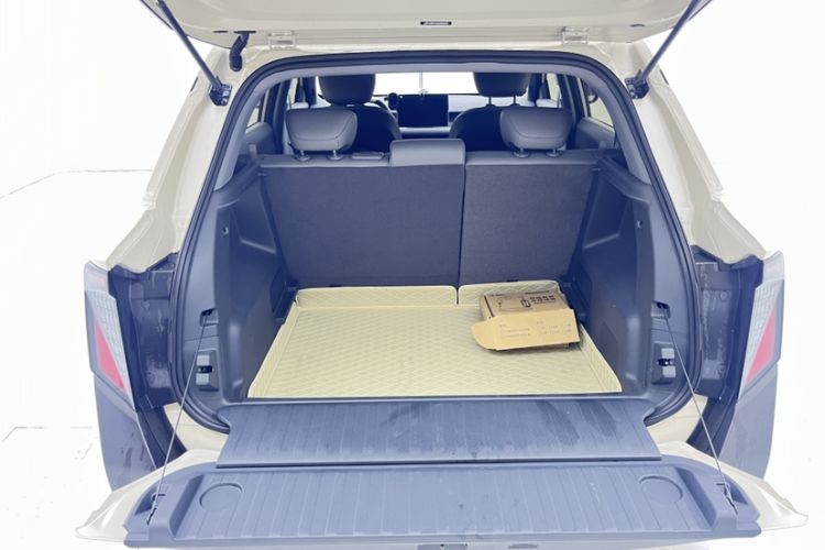 Used Dongfeng NAMMI 06 2025 401 Air Trunk