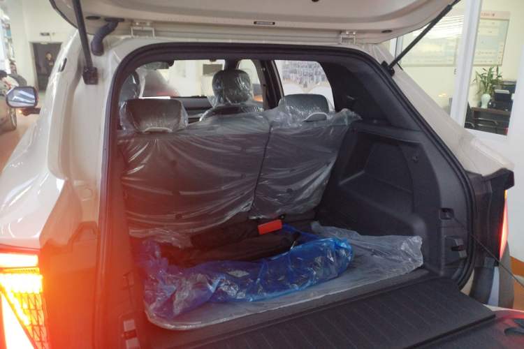 Used Dongfeng NAMMI 06 2025 401 Ultra Trunk