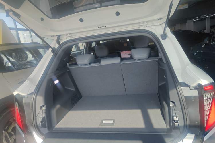 Used Dongfeng NAMMI 06 2025 401 Air Trunk