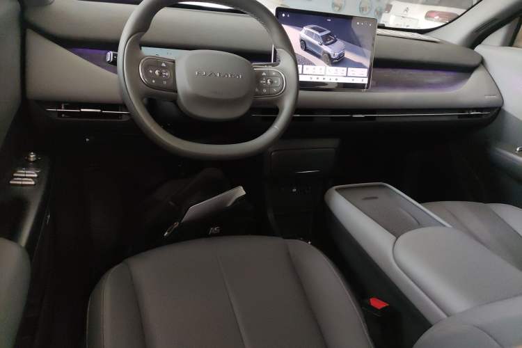 Used Dongfeng NAMMI 06 2025 471 Ultra Center Console