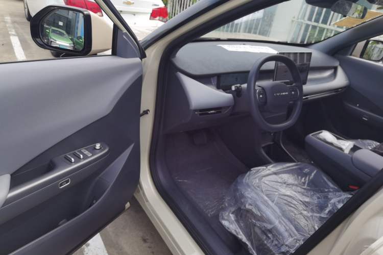 Used Dongfeng NAMMI 06 2025 401 Air Driver Seat