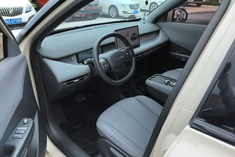 Used Dongfeng NAMMI 06 2025 401 Air Driver Seat