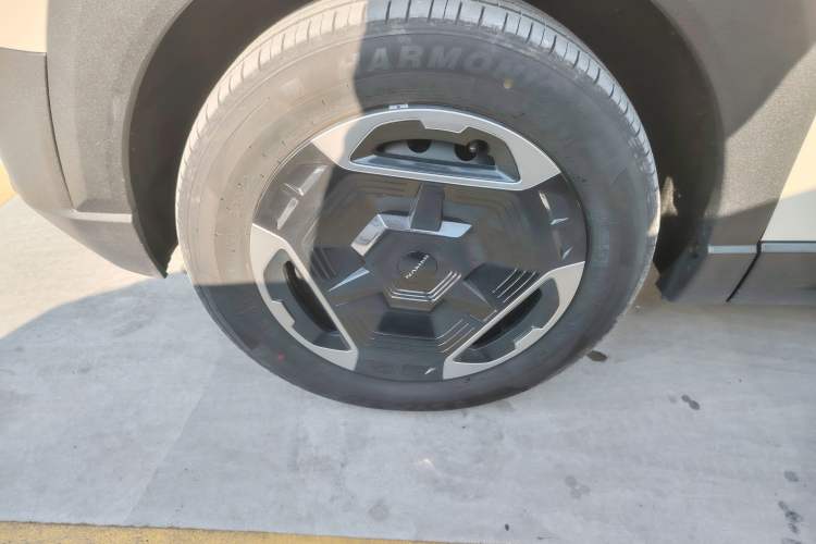 Used Dongfeng NAMMI 06 2025 401 Air Exterior 4